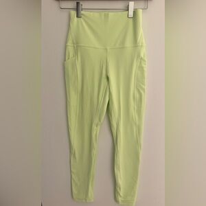 EUC Lululemon Align High Rise legging with Pockets 25” Women’s Size 4